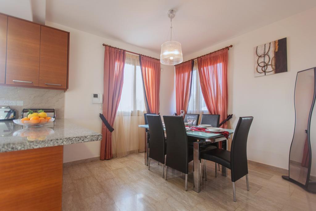 Villa Saraliana Sandy Beach Villas Polis Habitación foto