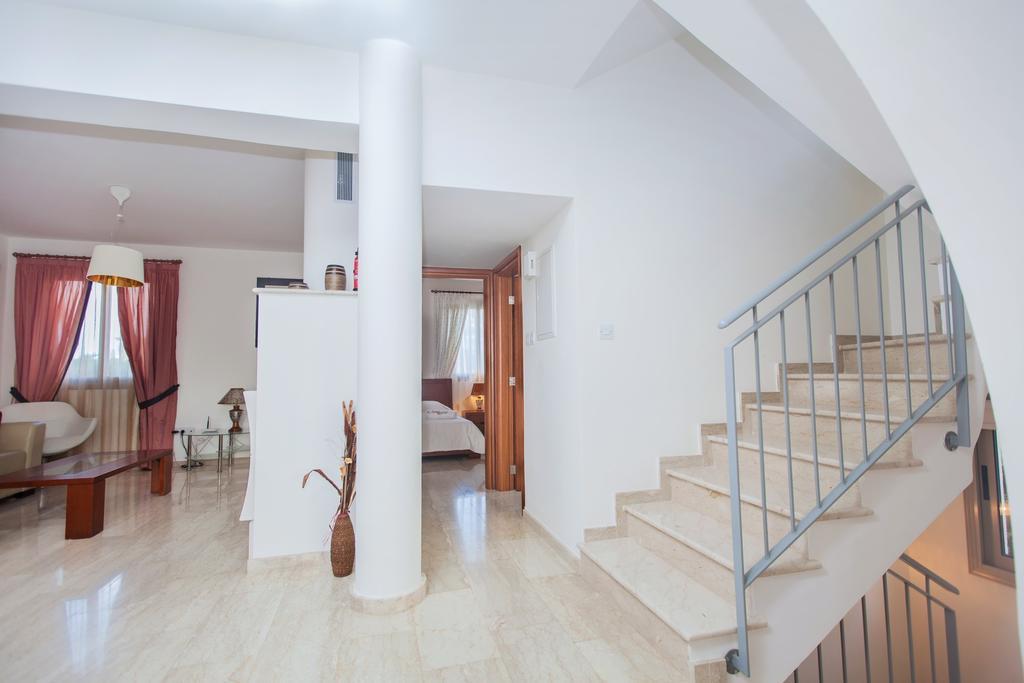 Villa Saraliana Sandy Beach Villas Polis Habitación foto